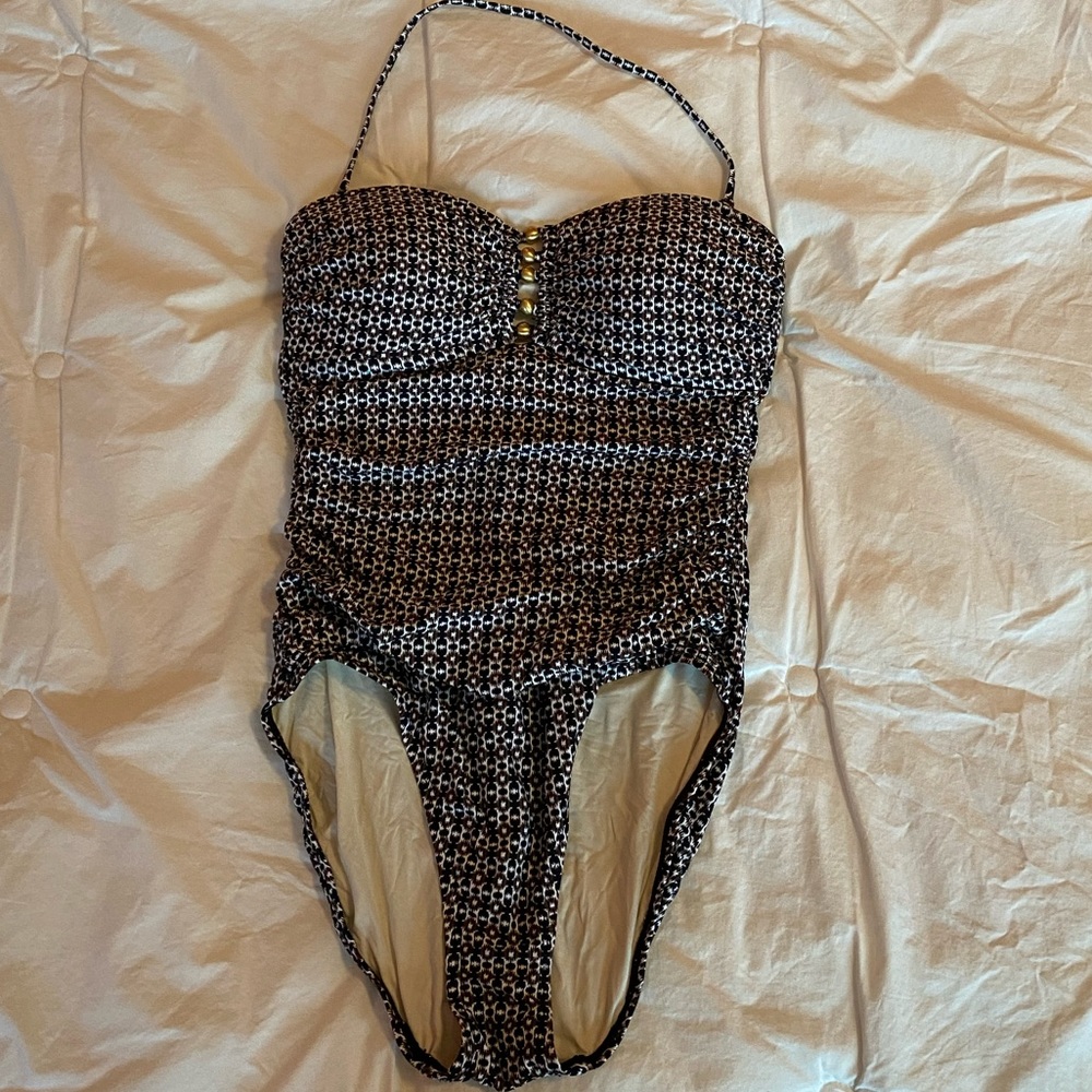 One piece swimsuit